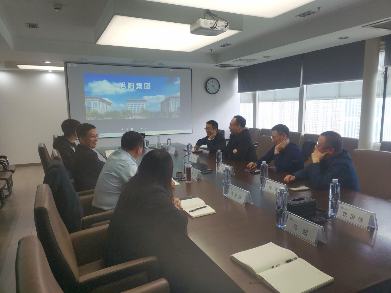 保定銀行總行副行長陰亮一行到工程公司參觀考察
